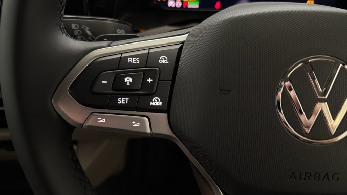 Volkswagen Multivan 1.5 TSI eHybrid Life 5dr 4MOTION DSG Estate - Image 43